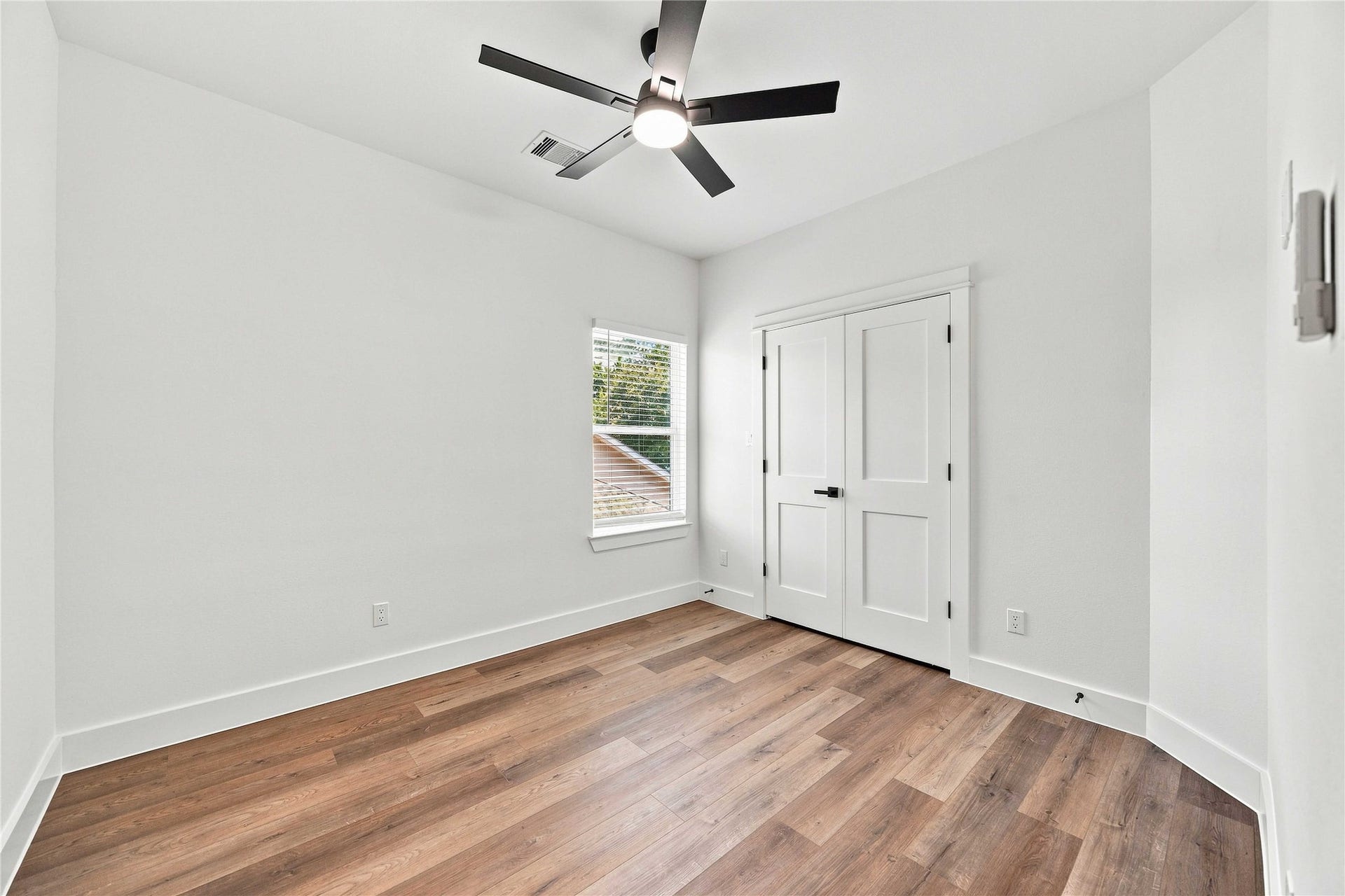 5416 Sonora Street, #A-B, Houston, TX 77020 5416 Sonora Street, #A-B, Houston, TX 77020