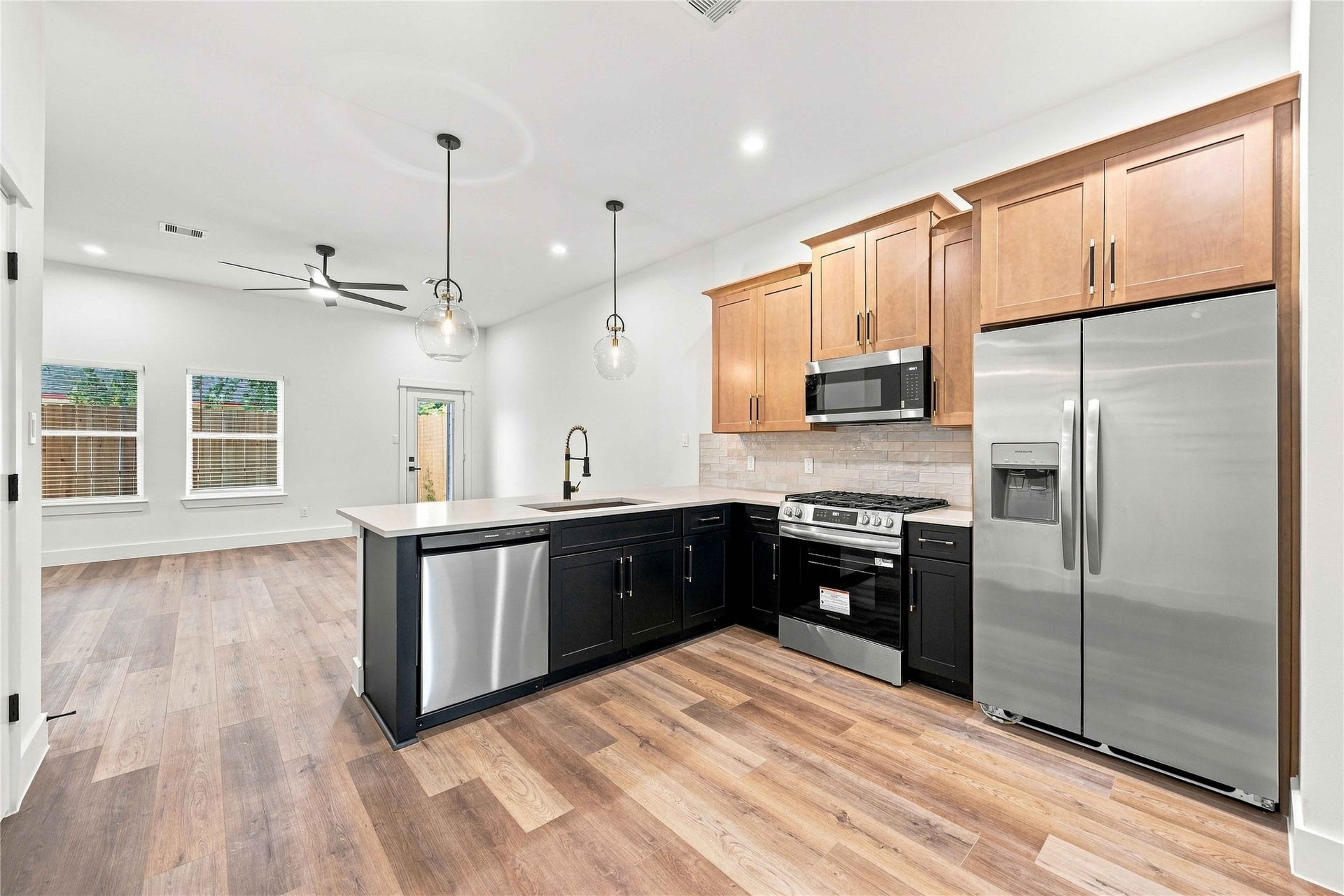 5416 Sonora Street, #A-B, Houston, TX 77020 5416 Sonora Street, #A-B, Houston, TX 77020