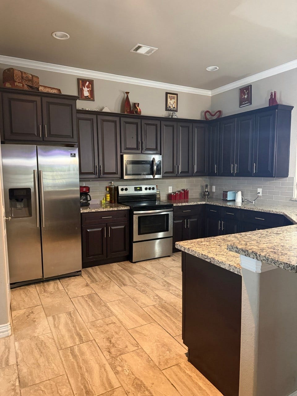 8150 Sharondale Drive, Houston, TX 77033 8150 Sharondale Drive, Houston, TX 77033