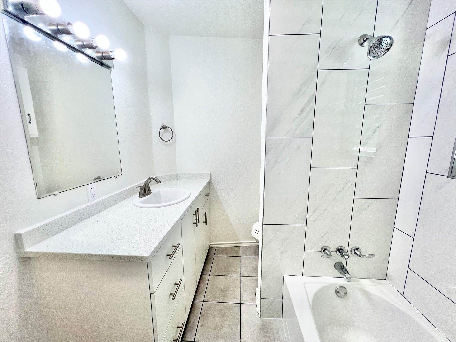 11815 15th Street, Santa Fe, TX 77510 11815 15th Street, Santa Fe, TX 77510