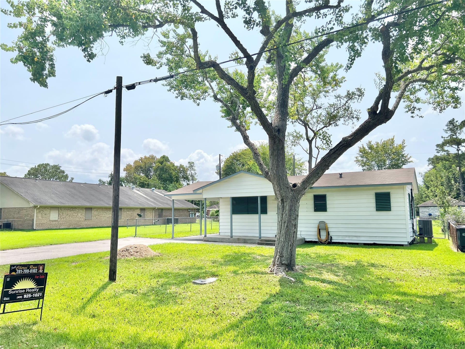 11815 15th Street, Santa Fe, TX 77510 Book your showing soon.