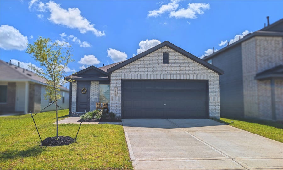 Property photo for 21518 Willow River Canyon Lane, Waller, TX