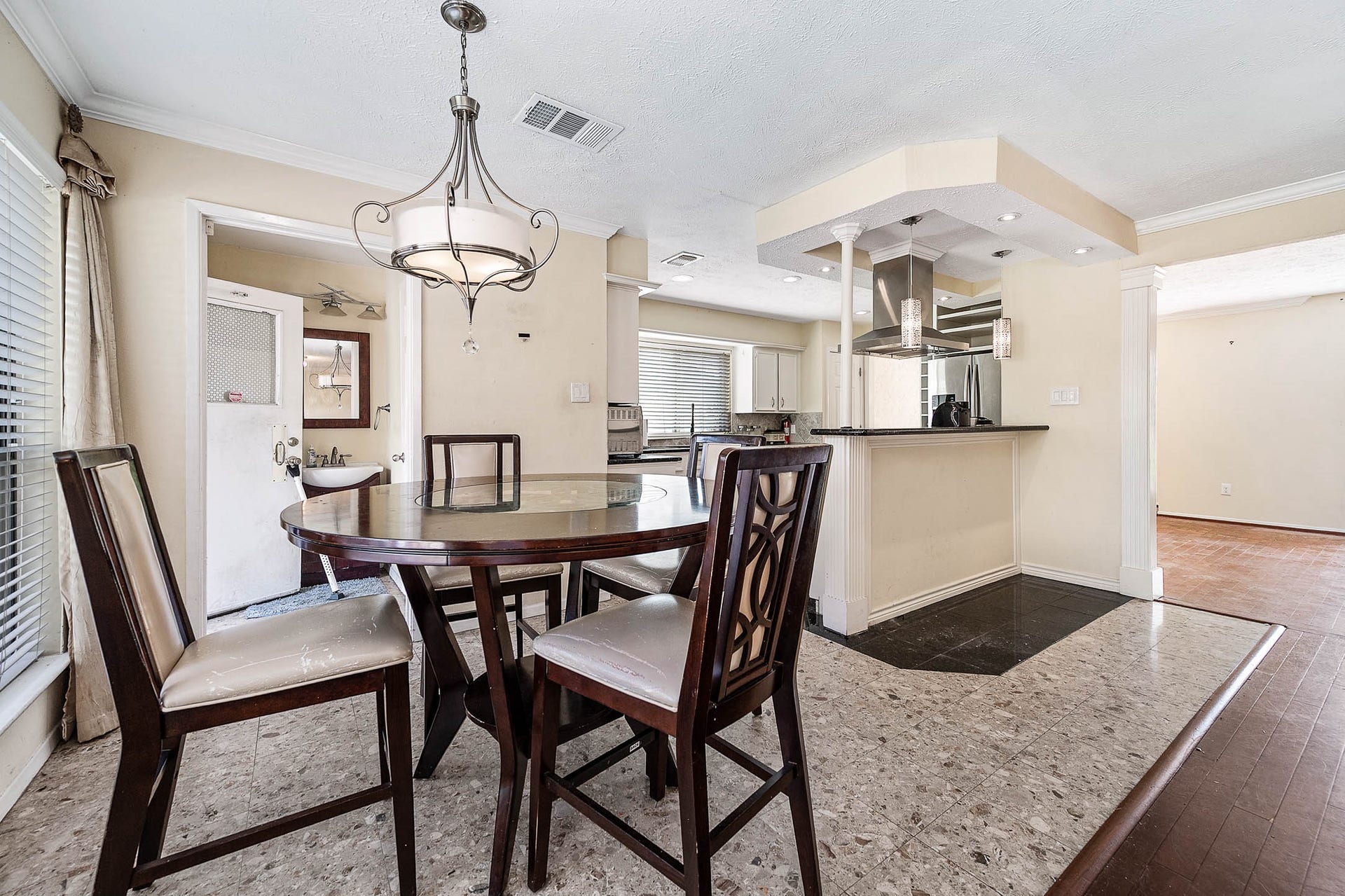 2703 Planters Street, Sugar Land, TX 77479 2703 Planters Street, Sugar Land, TX 77479