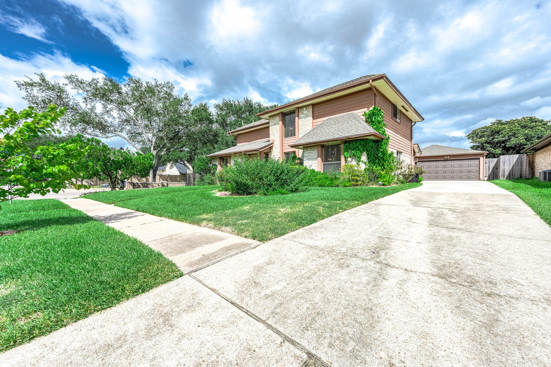 2703 Planters Street, Sugar Land, TX 77479 2703 Planters Street, Sugar Land, TX 77479