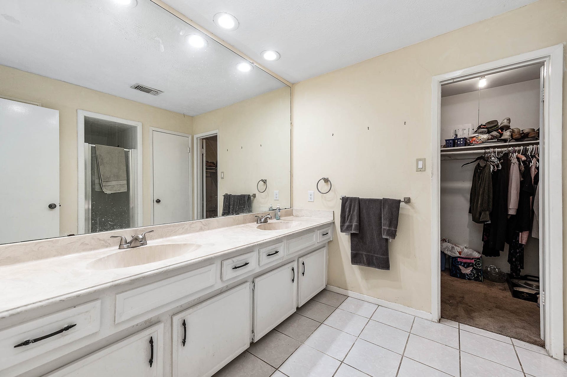 2703 Planters Street, Sugar Land, TX 77479 2703 Planters Street, Sugar Land, TX 77479