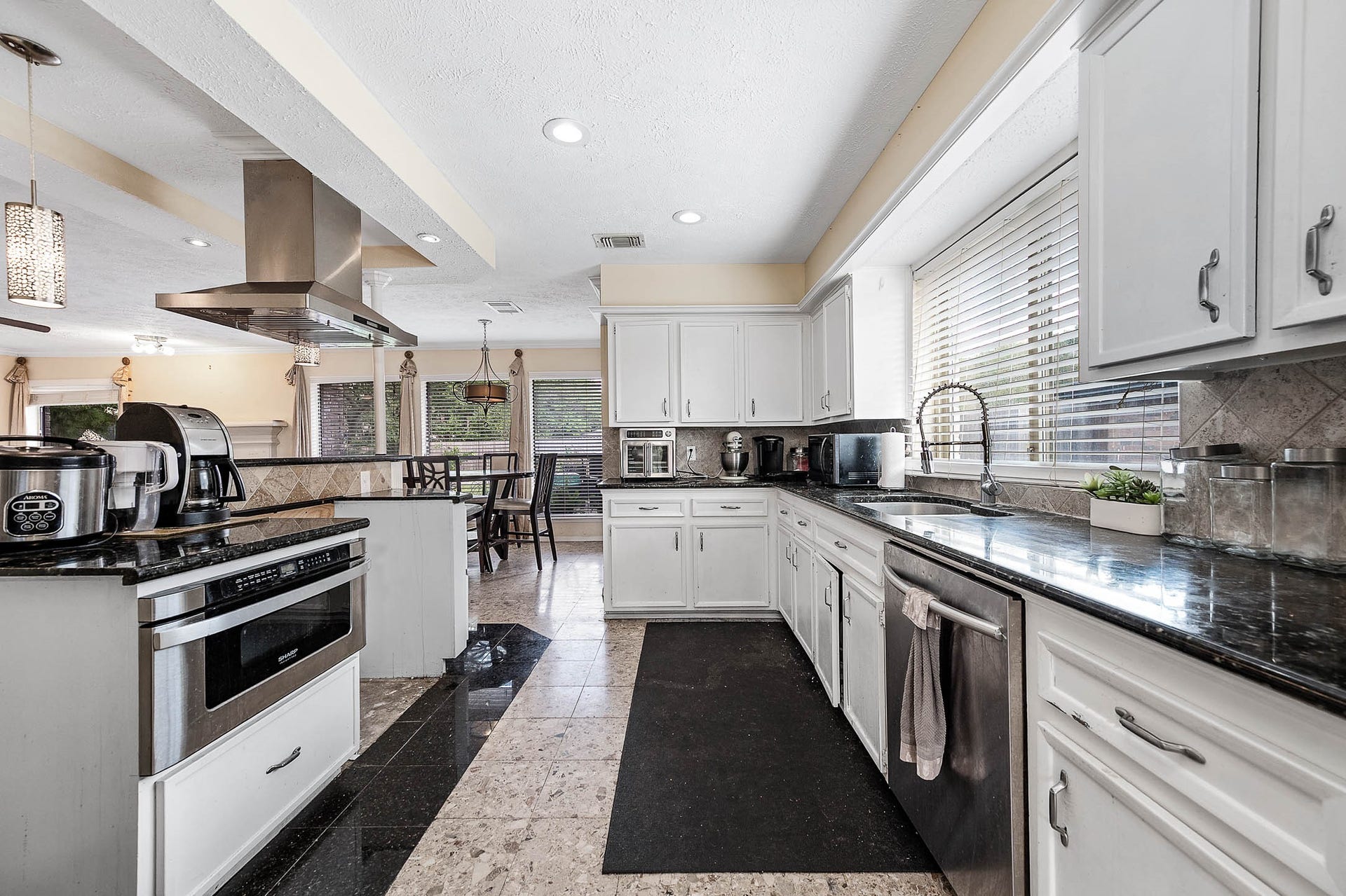 2703 Planters Street, Sugar Land, TX 77479 2703 Planters Street, Sugar Land, TX 77479