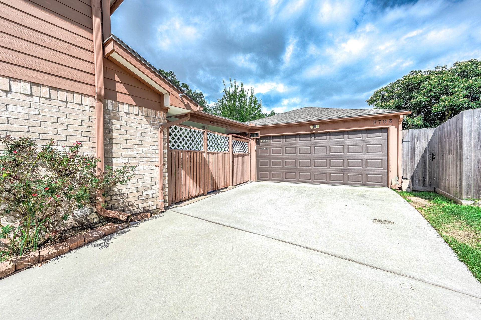2703 Planters Street, Sugar Land, TX 77479 2703 Planters Street, Sugar Land, TX 77479