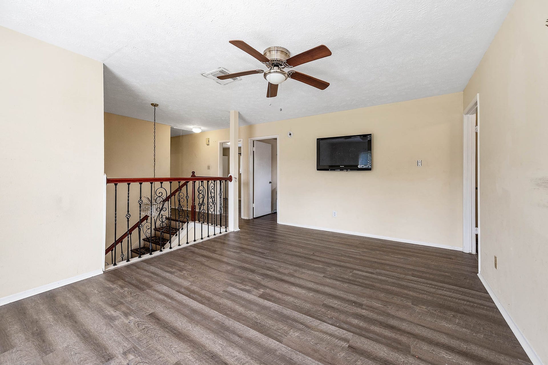 2703 Planters Street, Sugar Land, TX 77479 2703 Planters Street, Sugar Land, TX 77479