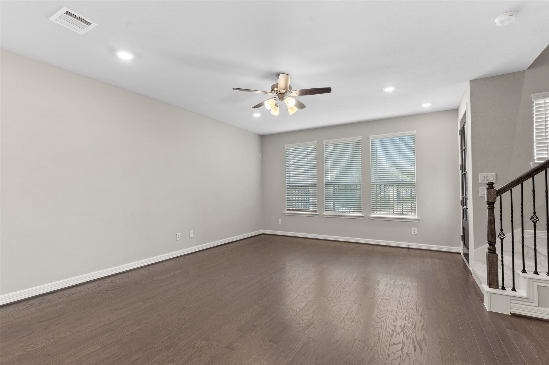 9511 Towne Lake Parkway, Cypress, TX 77433 9511 Towne Lake Parkway, Cypress, TX 77433