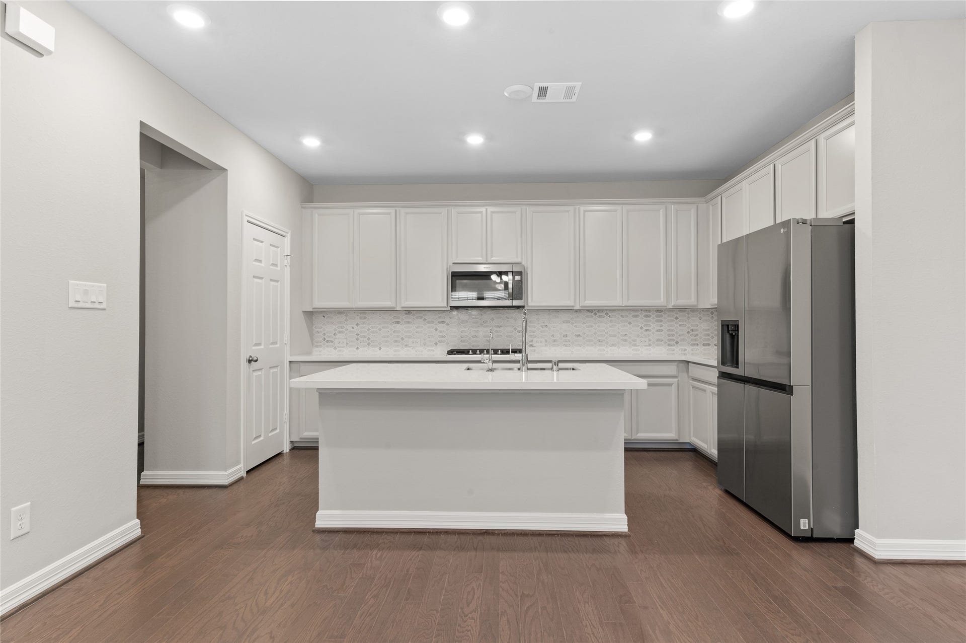 9511 Towne Lake Parkway, Cypress, TX 77433 9511 Towne Lake Parkway, Cypress, TX 77433