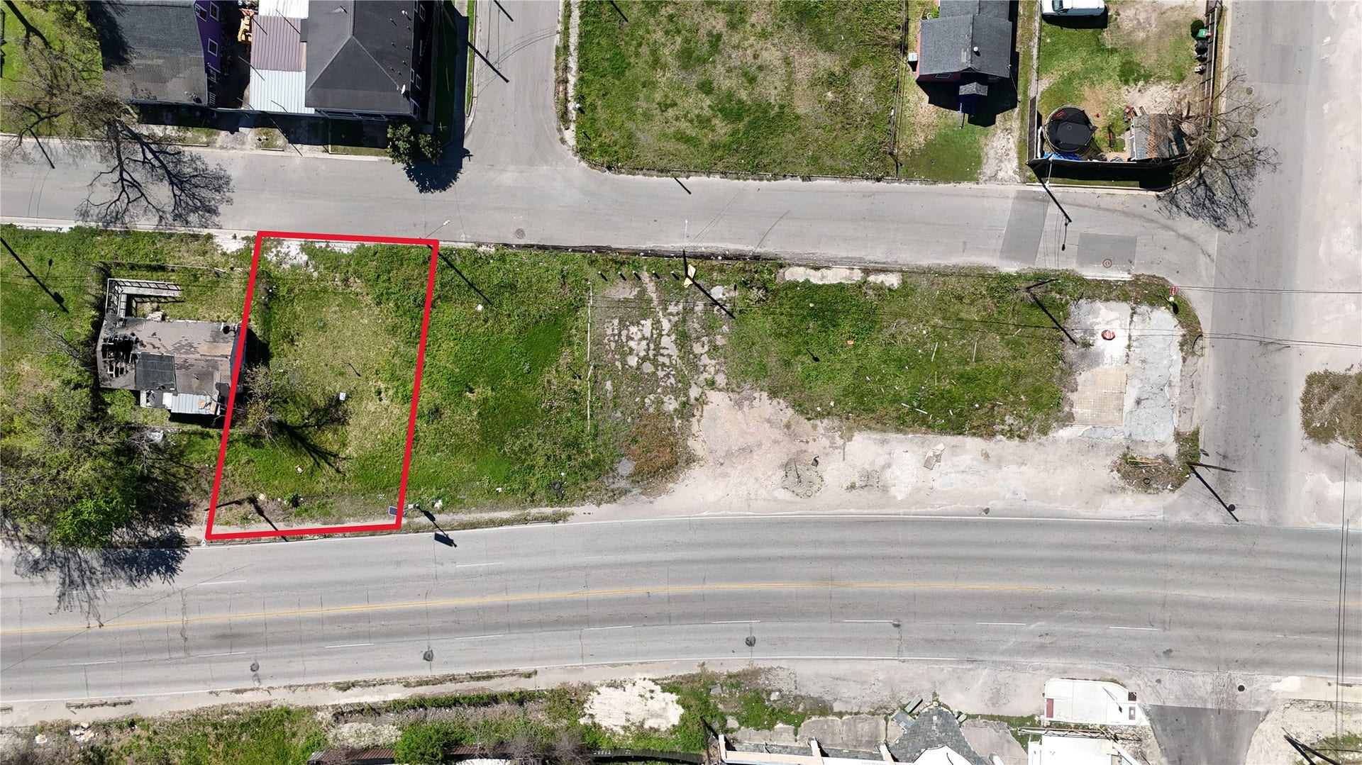 3513 Lockwood Drive, Houston, TX 77026 3513 Lockwood Drive, Houston, TX 77026