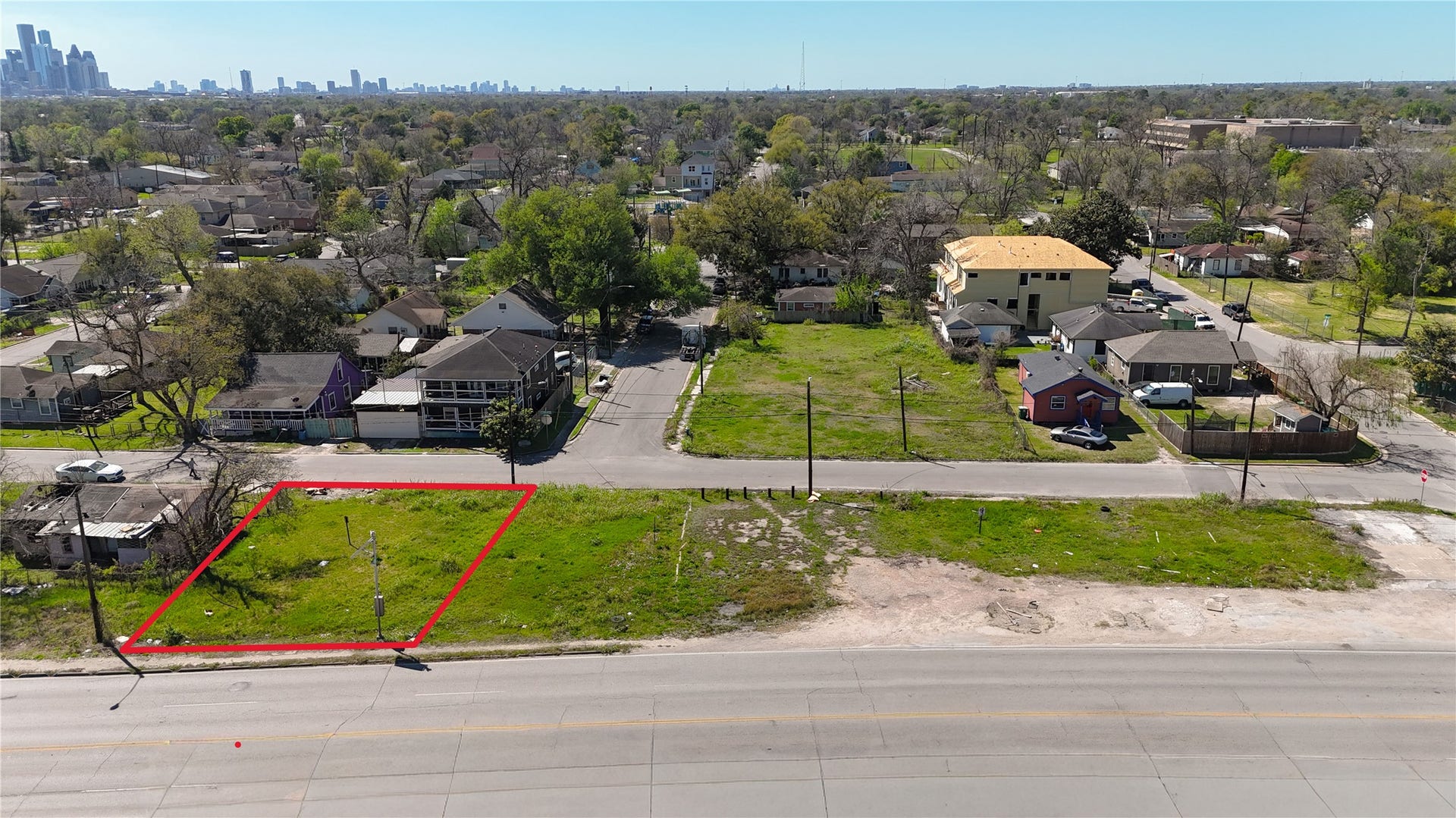3513 Lockwood Drive, Houston, TX 77026 3513 Lockwood Drive, Houston, TX 77026