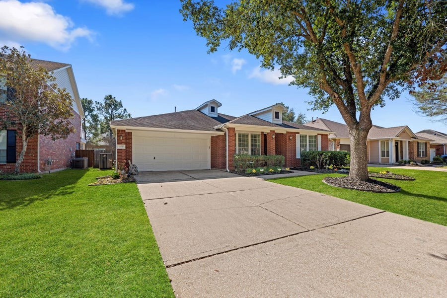 Property photo for 16727 Sonoma Del Norte Drive, Houston, TX