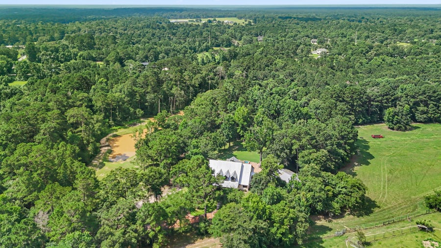 Property photo for 18107 Keenan Cut Off Road, Montgomery, TX