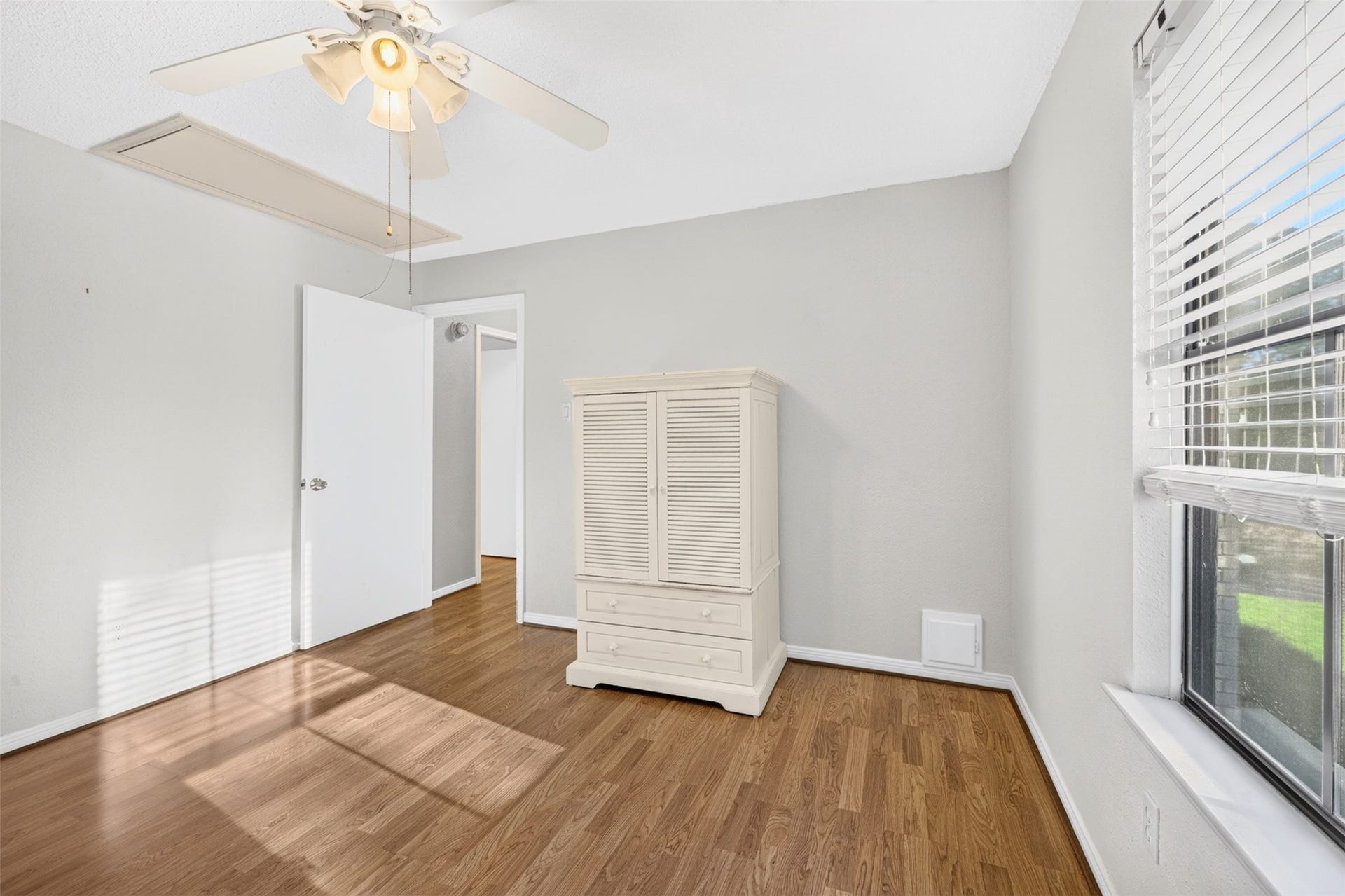 2906 Pioneer Pass, Sugar Land, TX 77479 2906 Pioneer Pass, Sugar Land, TX 77479