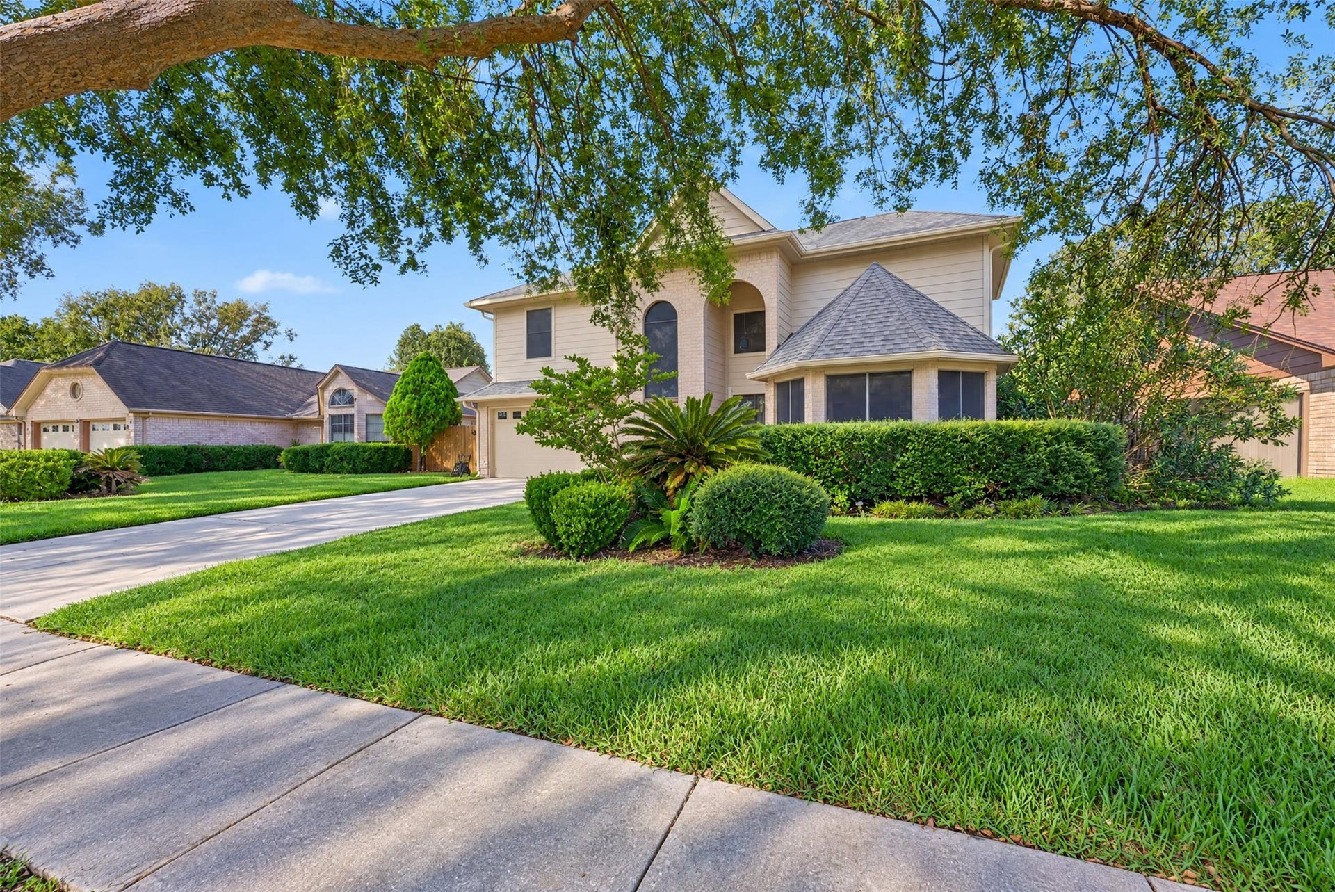 2906 Pioneer Pass, Sugar Land, TX 77479 2906 Pioneer Pass, Sugar Land, TX 77479