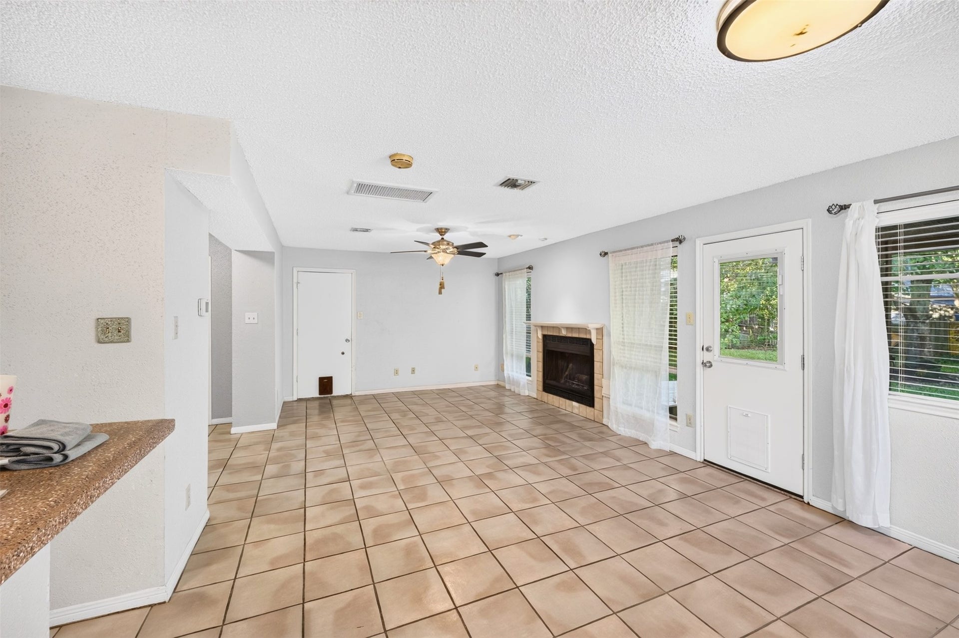 2906 Pioneer Pass, Sugar Land, TX 77479 2906 Pioneer Pass, Sugar Land, TX 77479