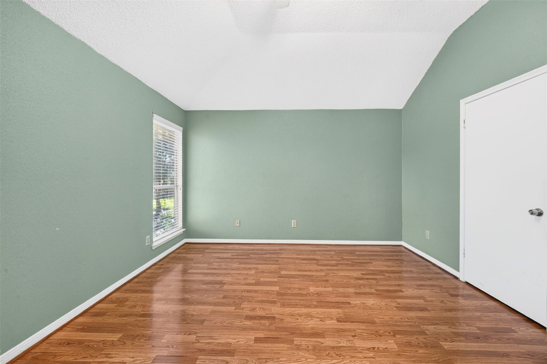 2906 Pioneer Pass, Sugar Land, TX 77479 2906 Pioneer Pass, Sugar Land, TX 77479