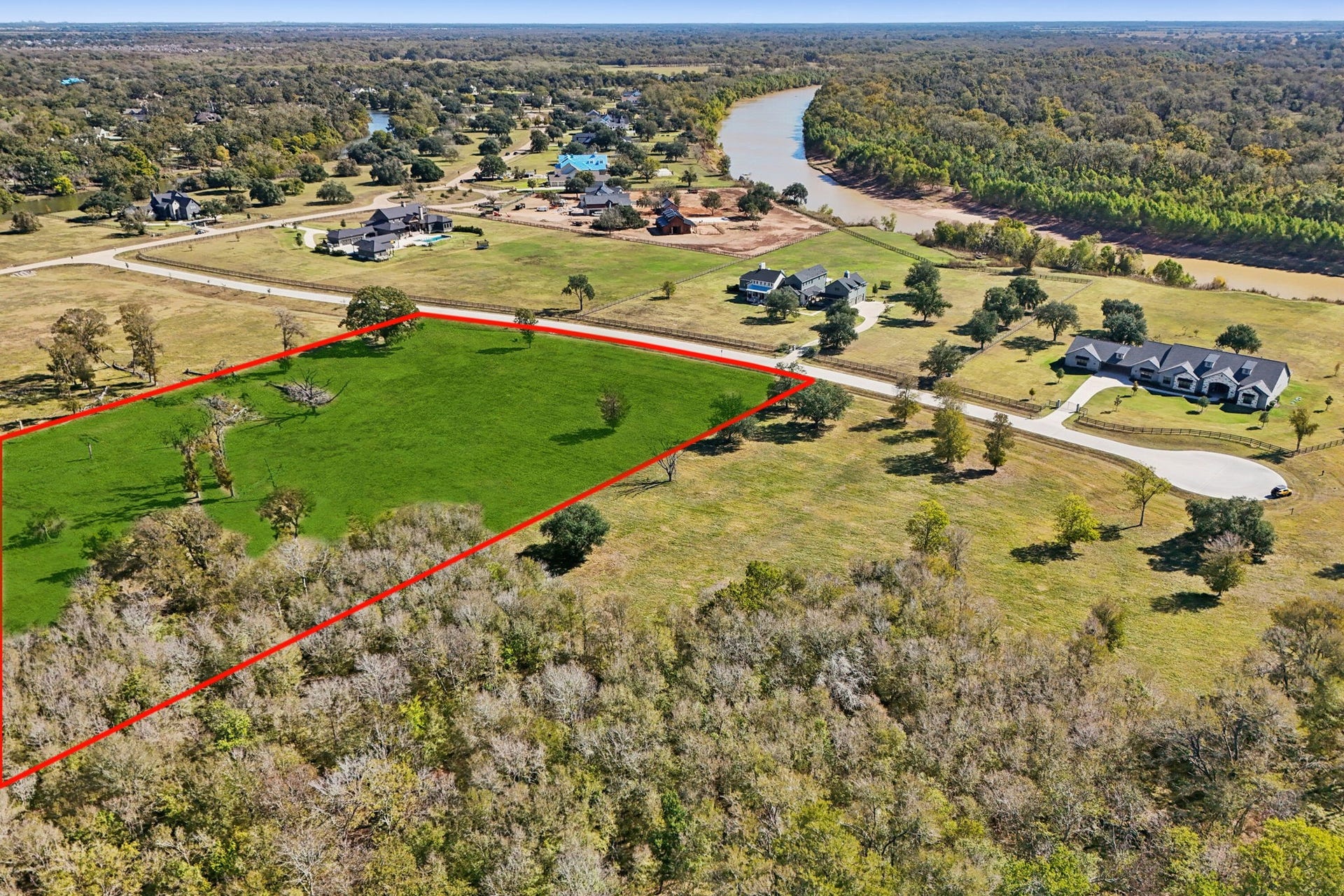 4802 Riverbend Ct, Fulshear, TX 77441 Discover the charm of elevated country living in this beautiful community.
