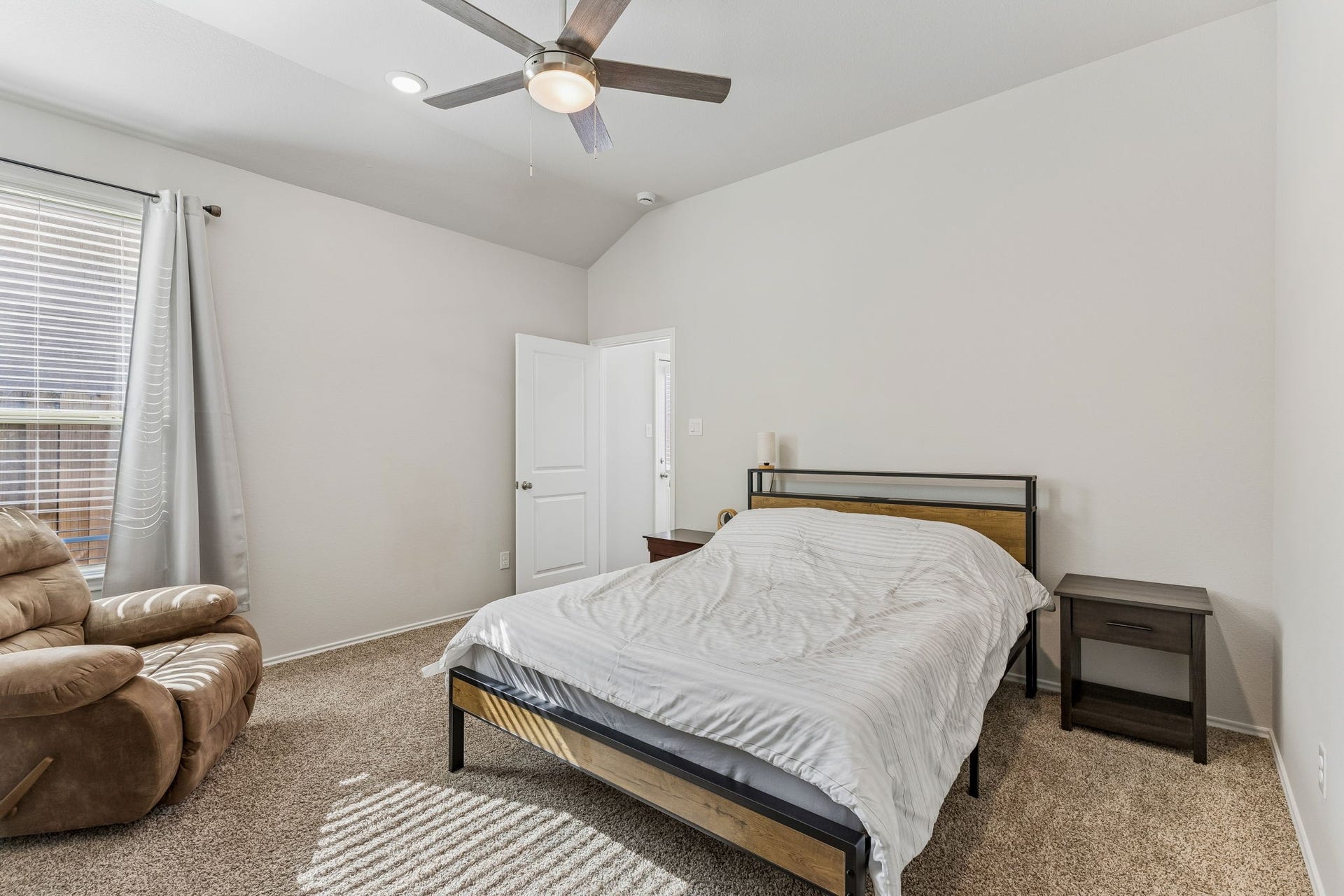 802 Lovebug Lane, Conroe, TX 77301 802 Lovebug Lane, Conroe, TX 77301