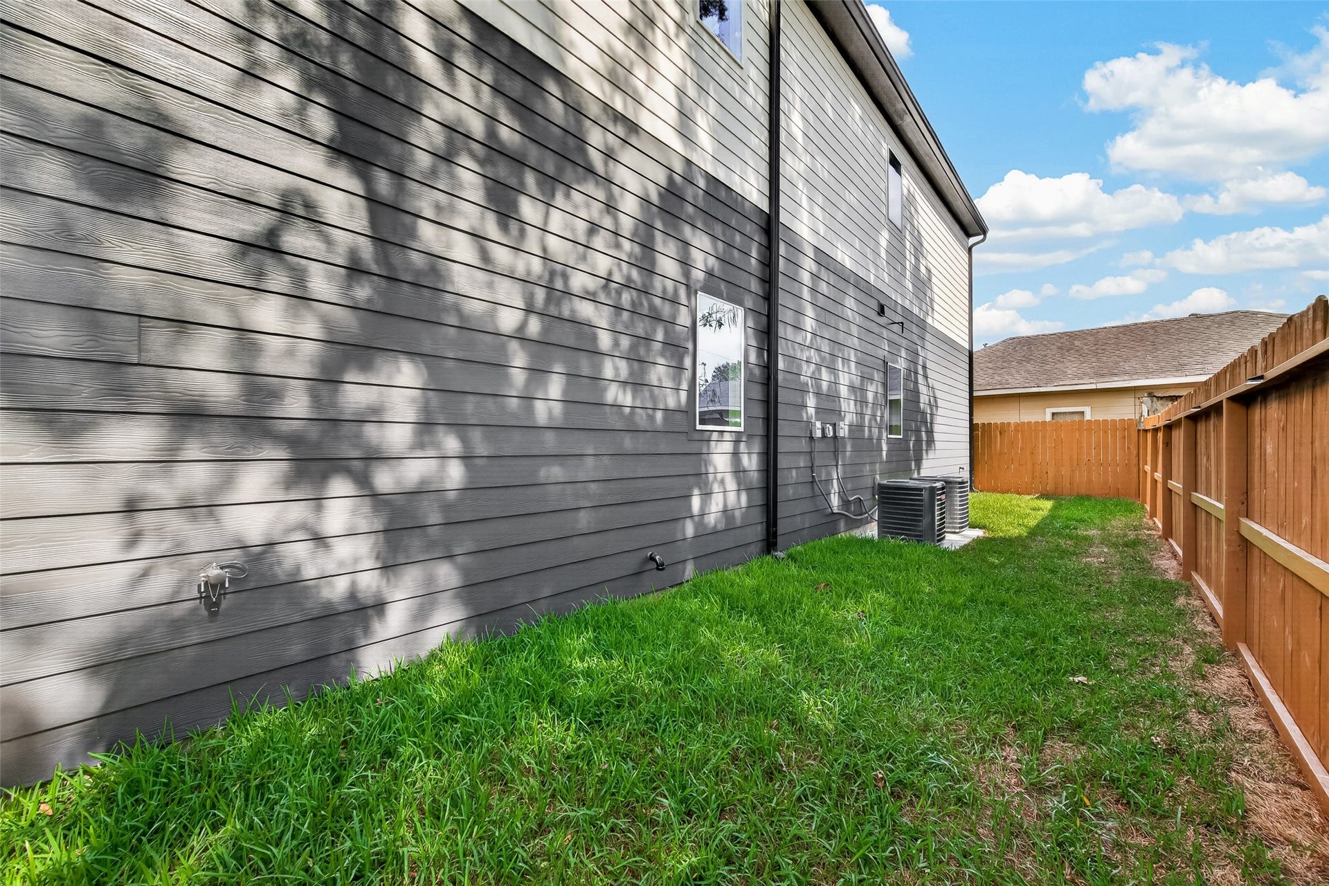 3313 Sampson Street, Houston, TX 77004 3313 Sampson Street, Houston, TX 77004