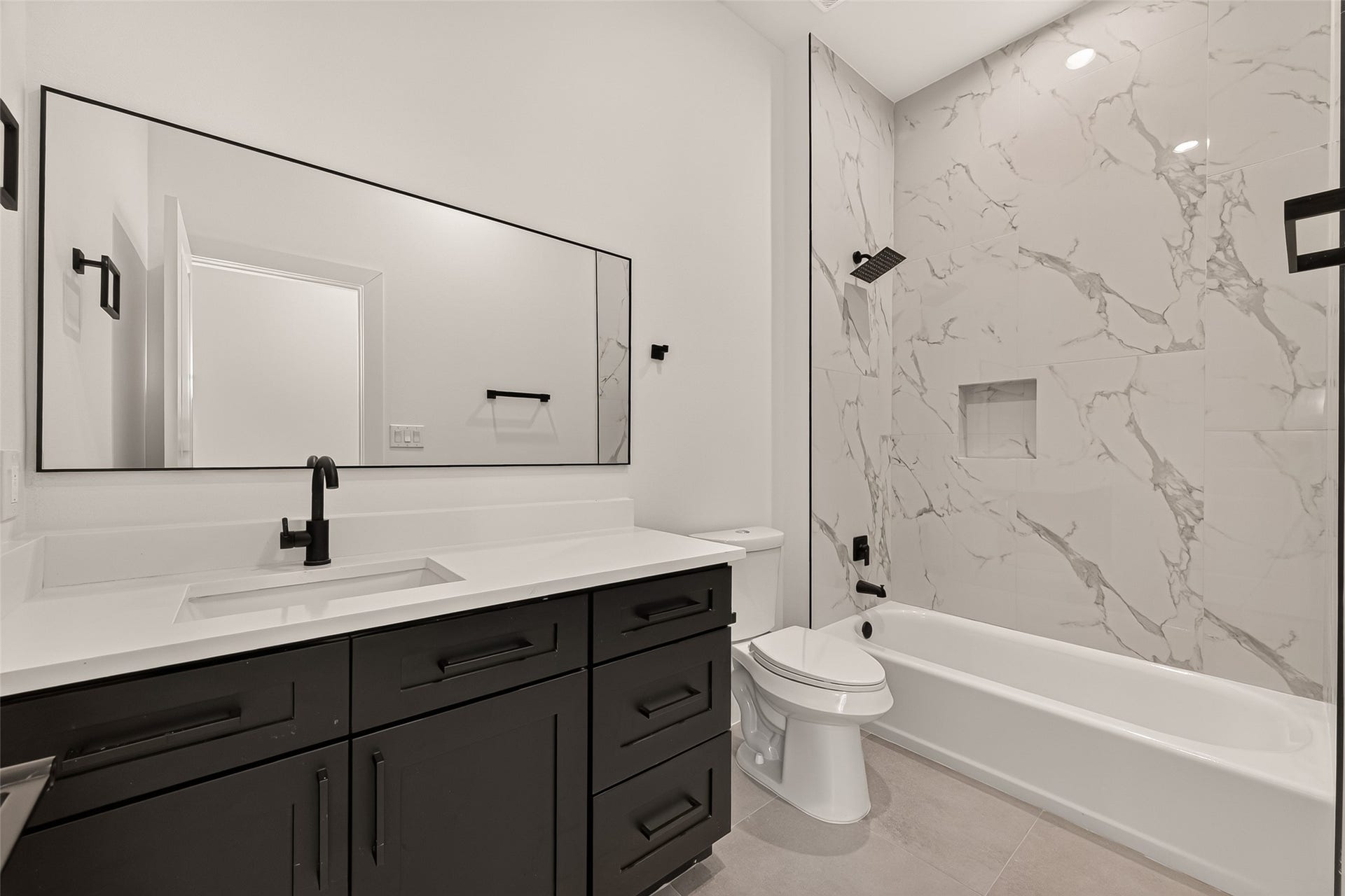 3313 Sampson Street, Houston, TX 77004 3313 Sampson Street, Houston, TX 77004