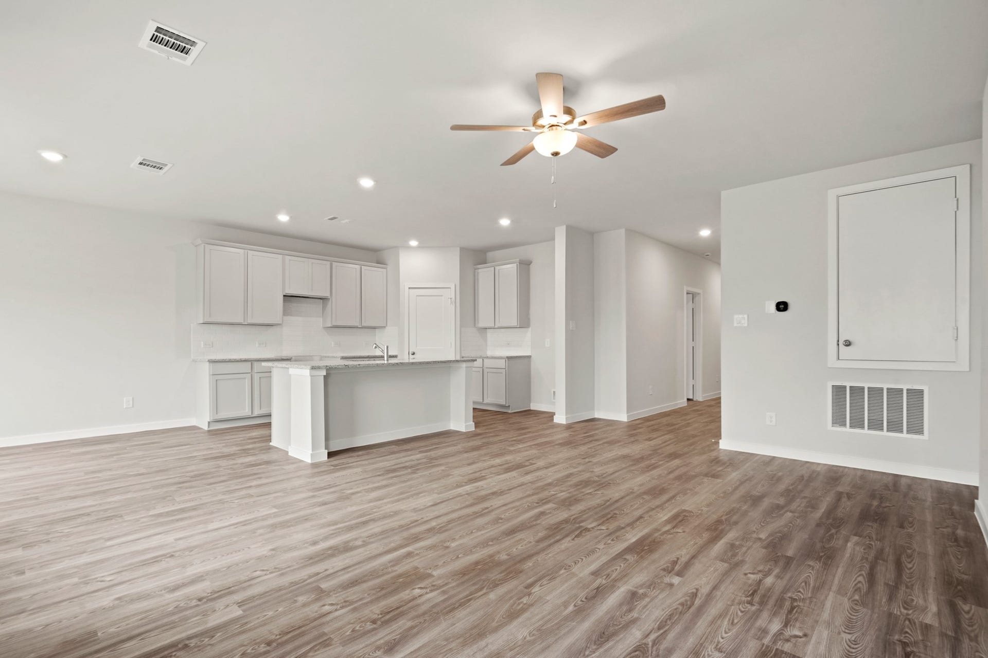 215 Shoreview Drive, Conroe, TX 77303 215 Shoreview Drive, Conroe, TX 77303