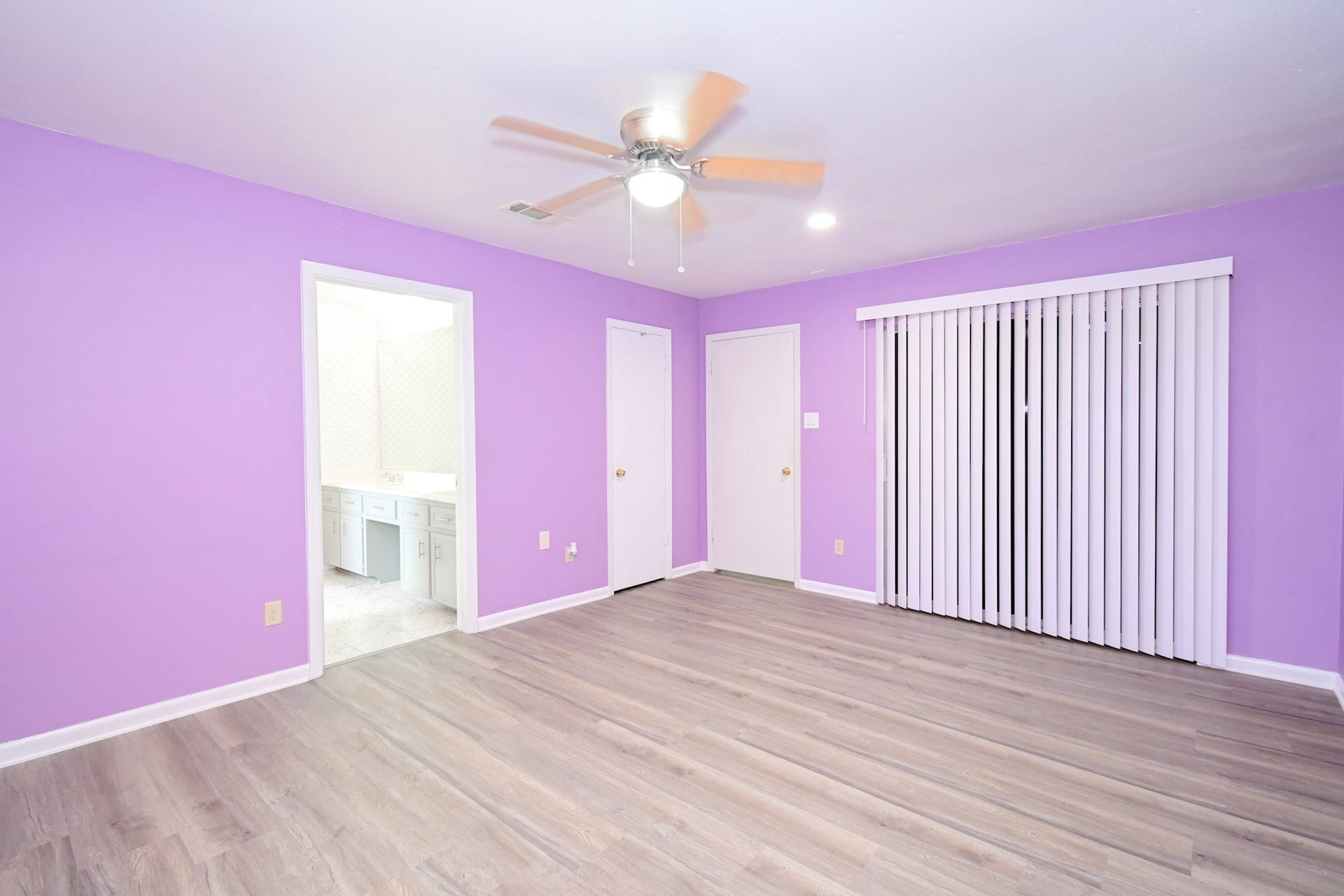 8615 Belle Park Drive, Houston, TX 77099