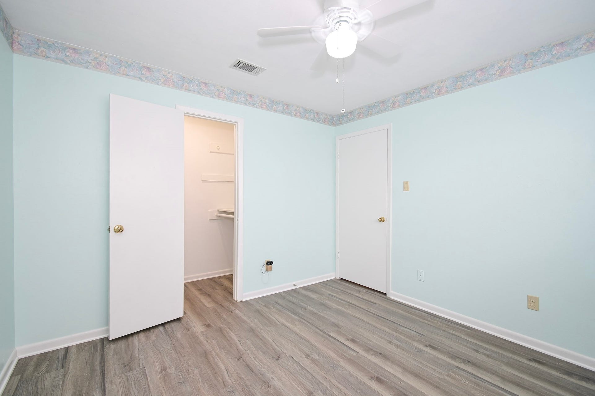 8615 Belle Park Drive, Houston, TX 77099