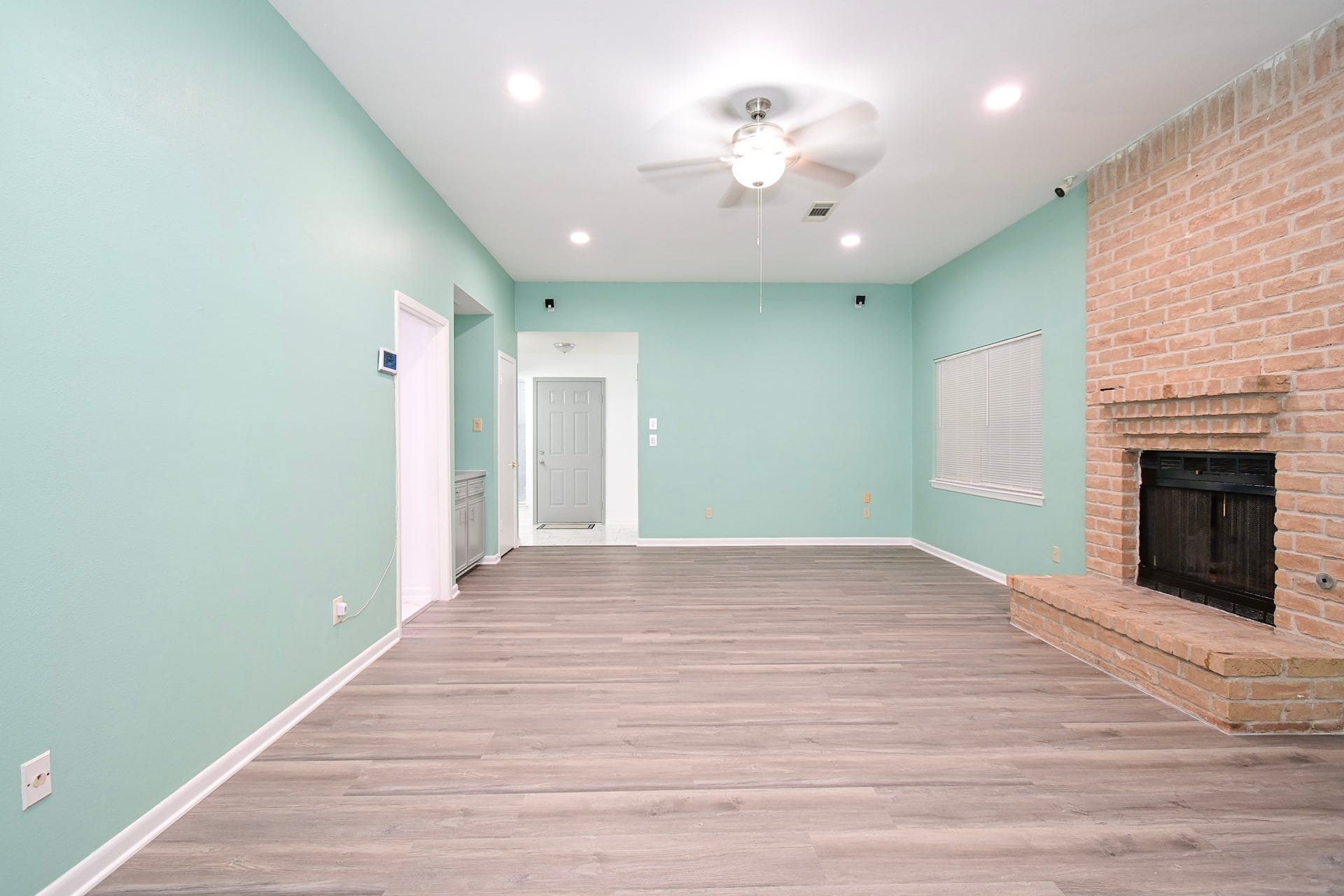 8615 Belle Park Drive, Houston, TX 77099