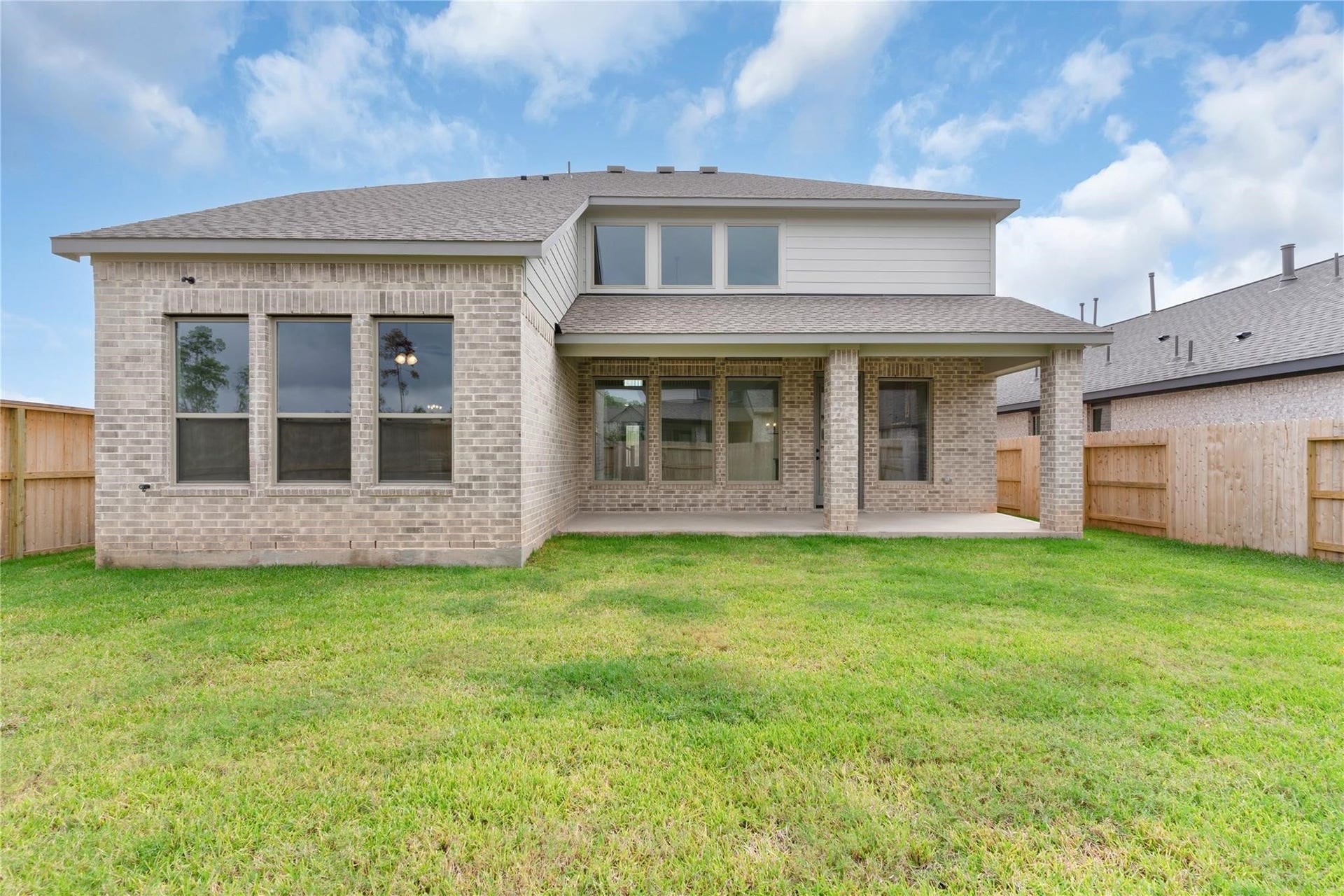 326 Texoma Plains Drive, Conroe, TX 77304 326 Texoma Plains Drive, Conroe, TX 77304
