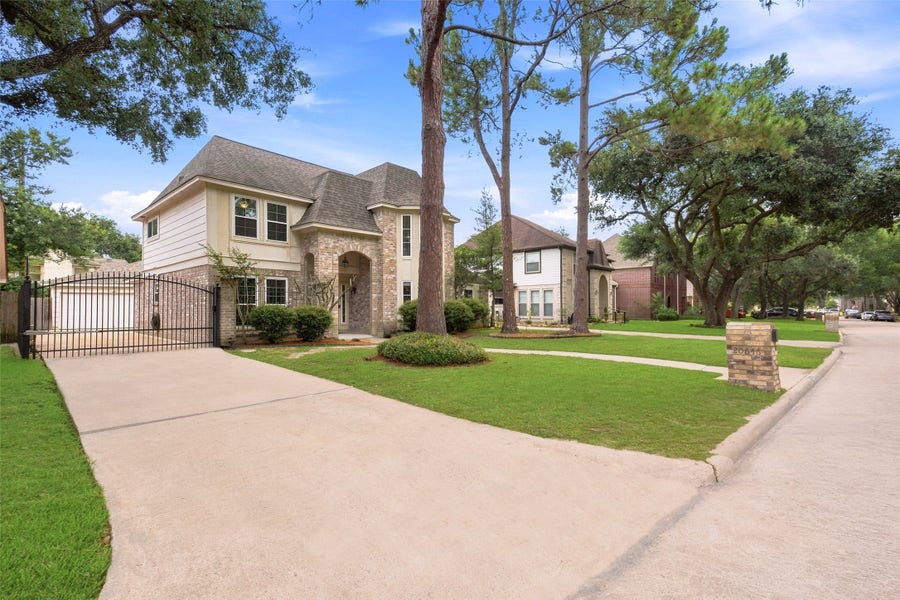 Property photo for 20646 Prince Creek Drive, Katy, TX