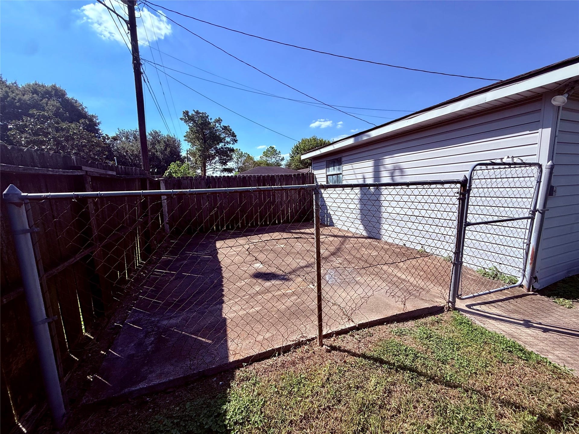 1308 Hospital Drive, Angleton, TX 77515