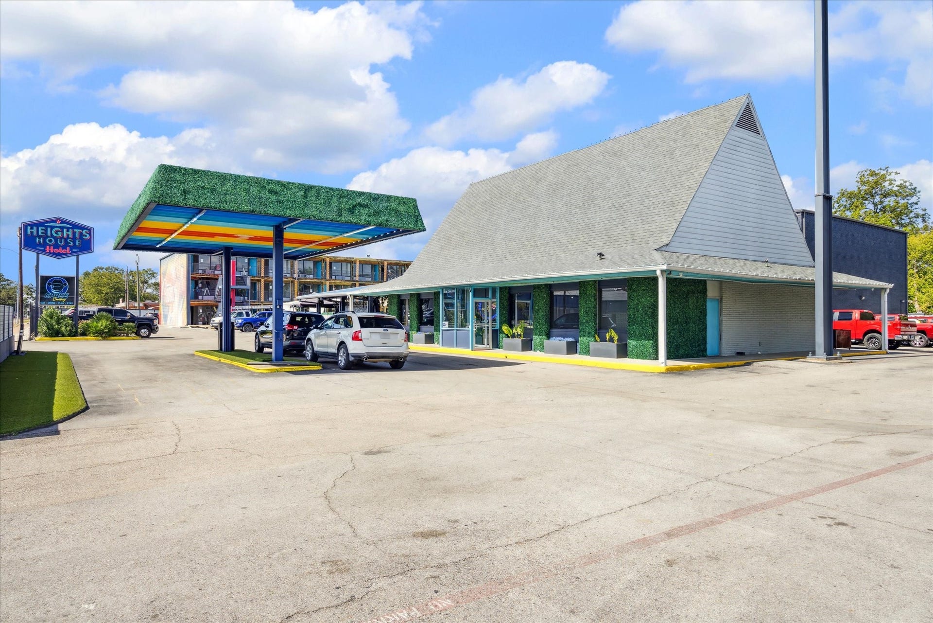 4605 Terry Street, Houston, TX 77009 Heights House Hotel brings so much personality to the neighborhood. Retro charm meets modern style, and it is one of our favorite spots to point out of town guests to.