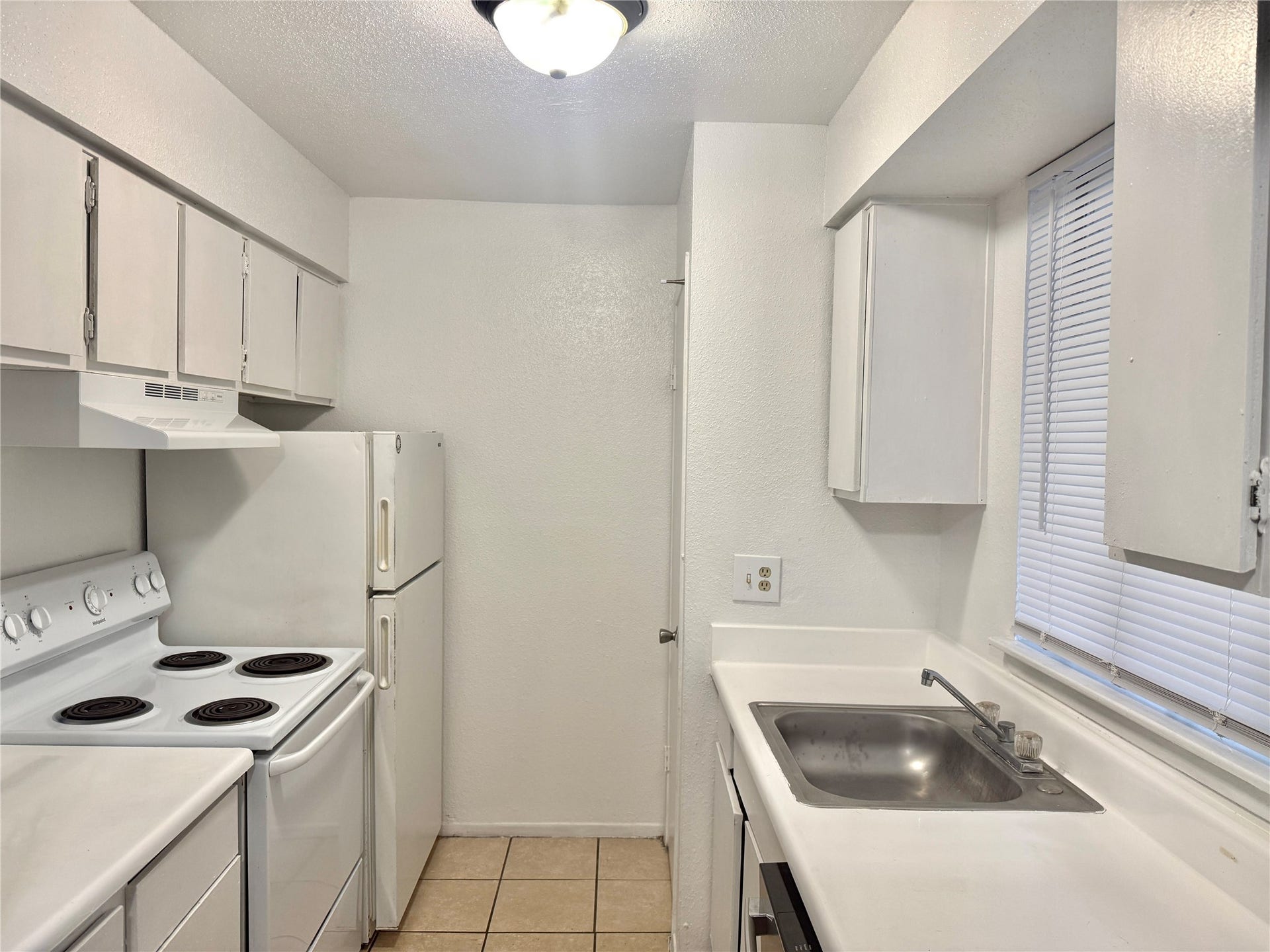 9201 Clarewood Drive, #307, Houston, TX 77036 9201 Clarewood Drive, #307, Houston, TX 77036