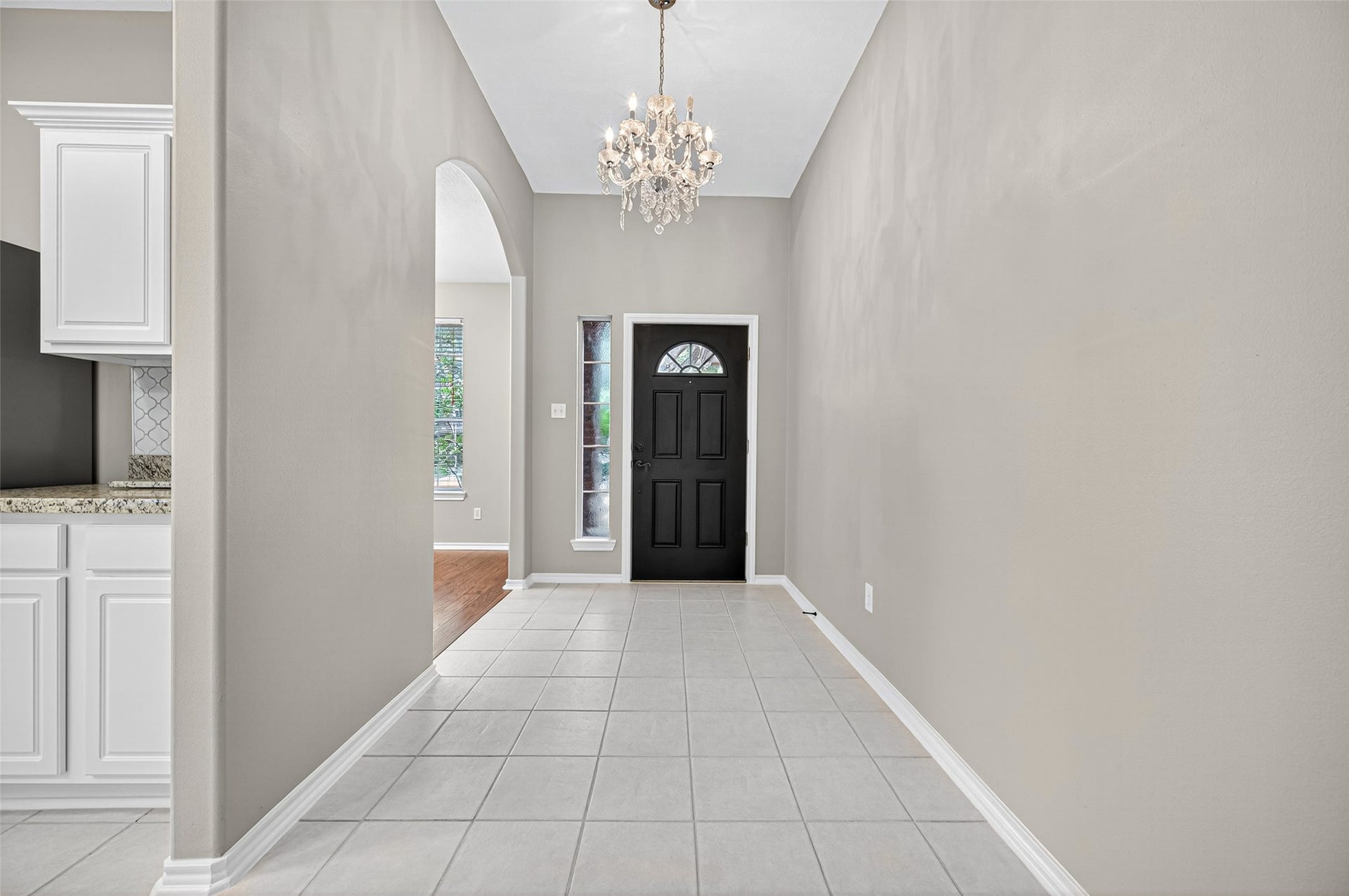 21914 Bronze Leaf Drive, Cypress, TX 77433 Foyer looking at front door