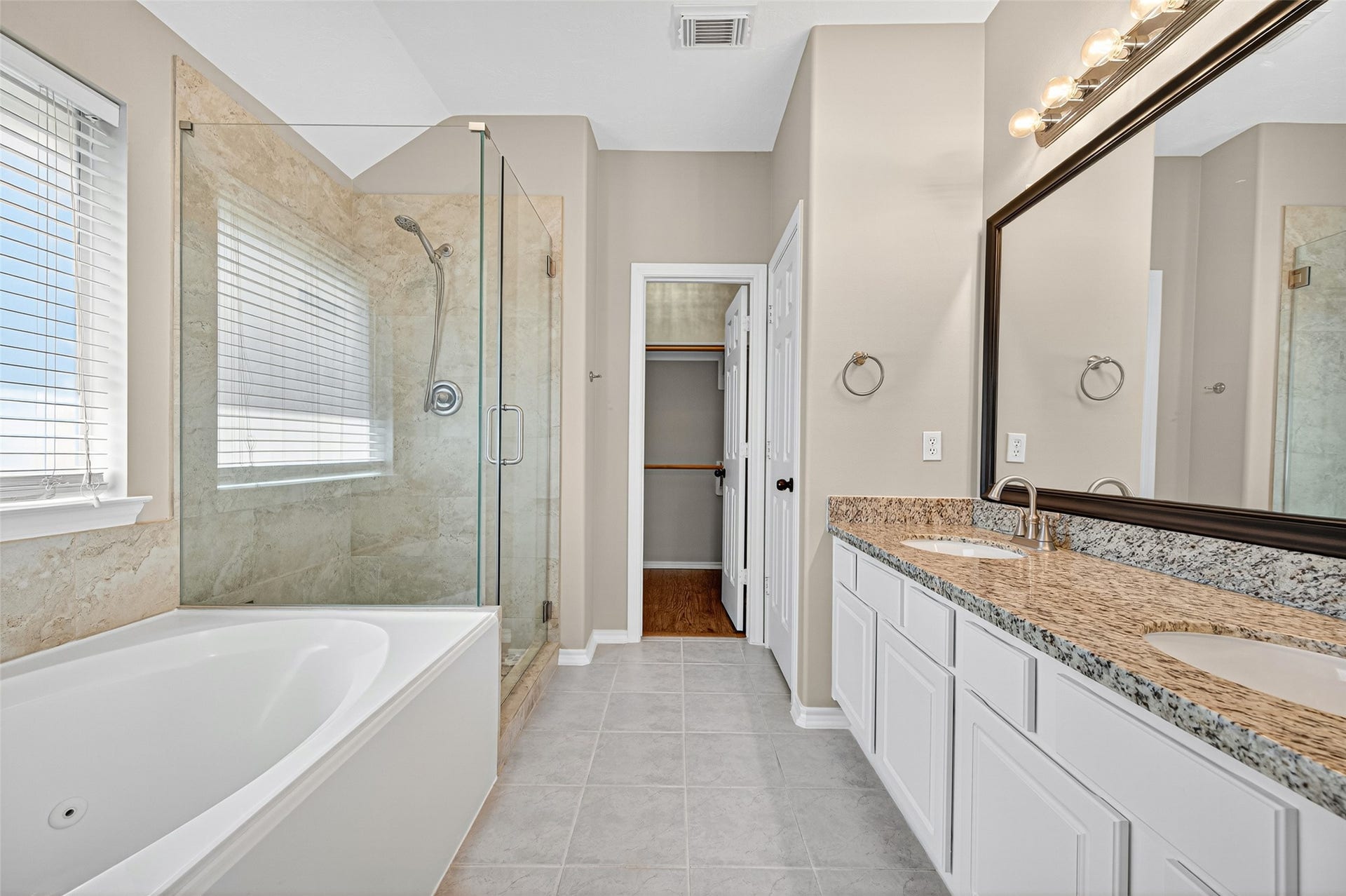 21914 Bronze Leaf Drive, Cypress, TX 77433 En suite primary bath