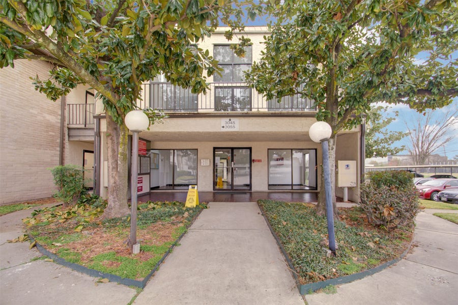 Property photo for 3045 Walnut Bend Lane, #25, Houston, TX