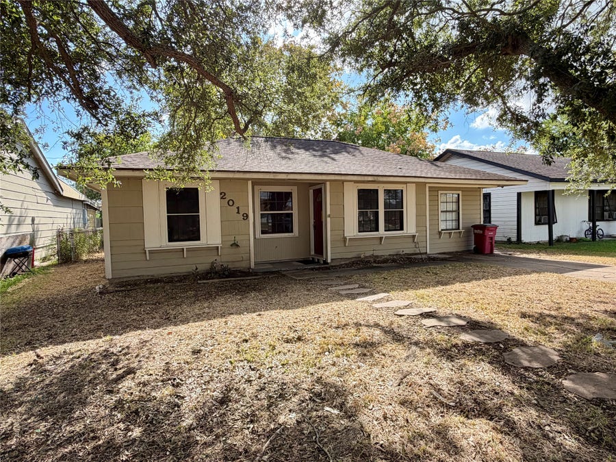 Property photo for 2019 N Avenue H, Freeport, TX