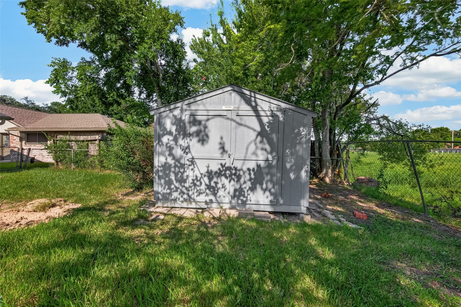 2305 Kingsway Drive, League City, TX 77573 2305 Kingsway Drive, League City, TX 77573