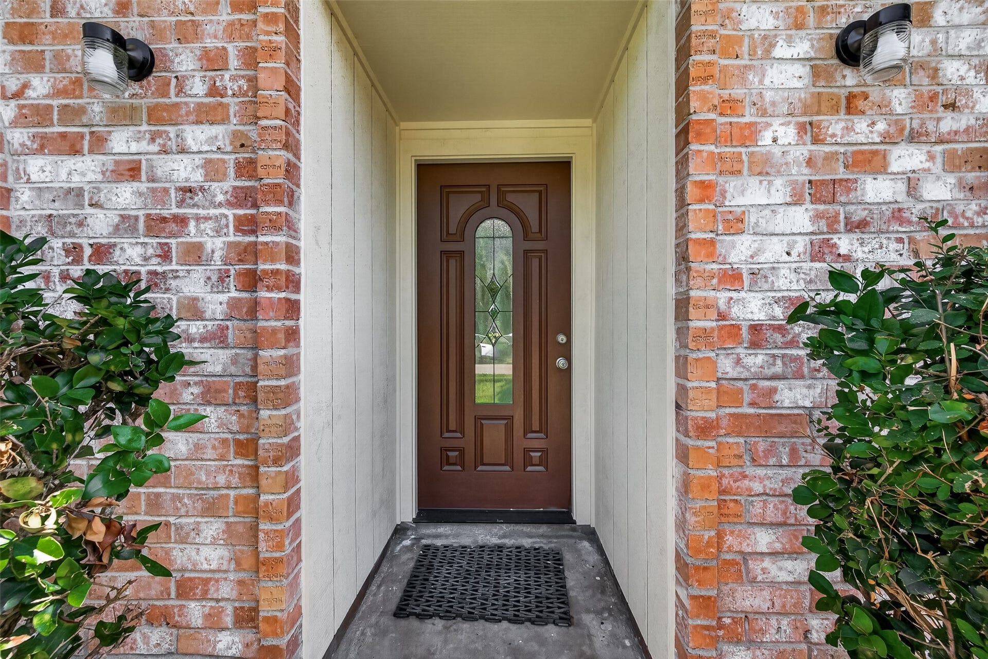 2305 Kingsway Drive, League City, TX 77573 2305 Kingsway Drive, League City, TX 77573