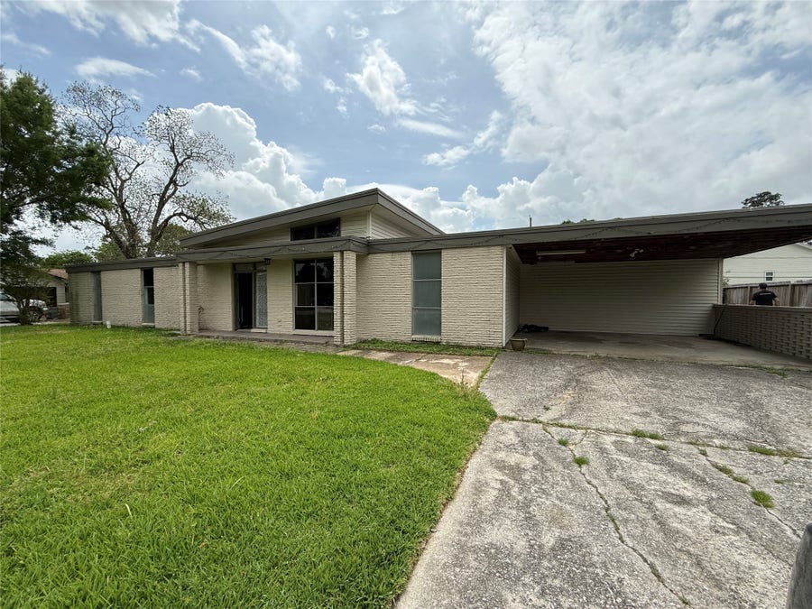 Property photo for 627 Baywood Street, La Porte, TX