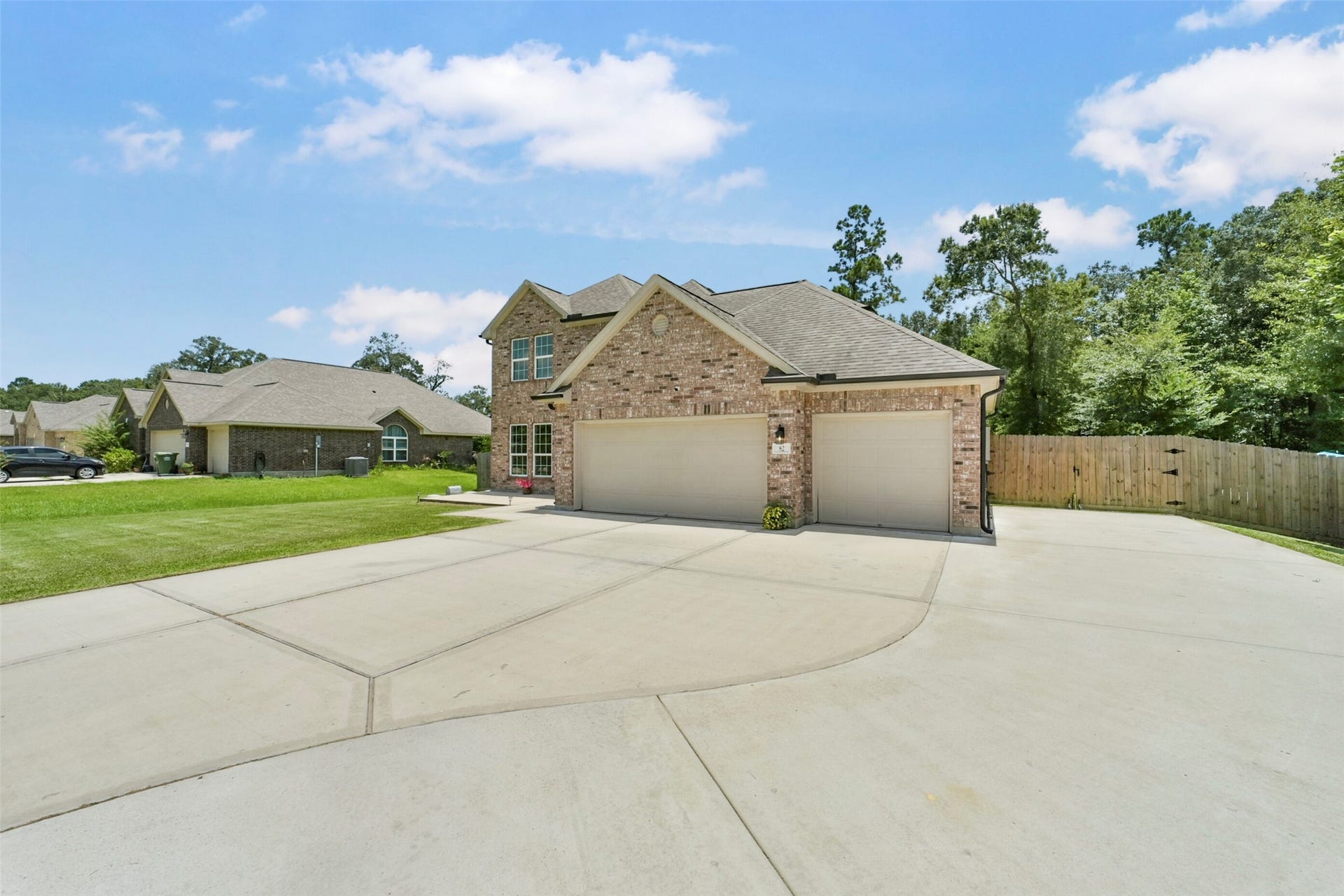 82 Road 6607, Dayton, TX 77535 This home comes with extra driveway space for a boat or RV or extra vehicles.
82 Road 6607, Dayton TX 77535