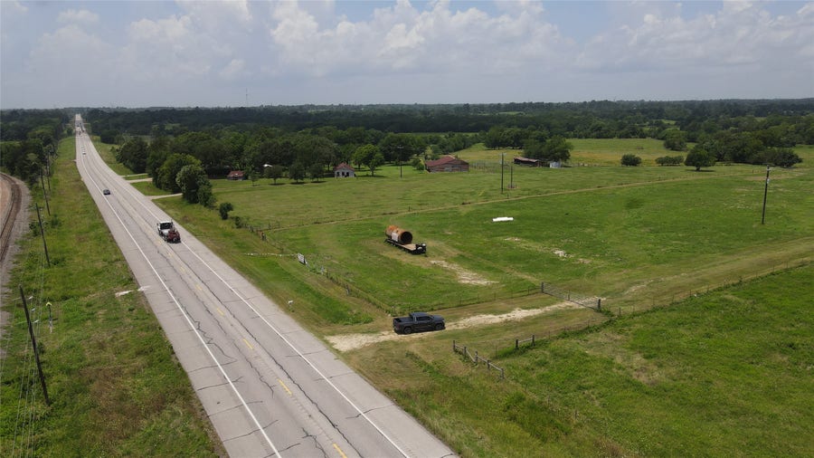 Property photo for 25290 Tx-105, Montgomery, TX