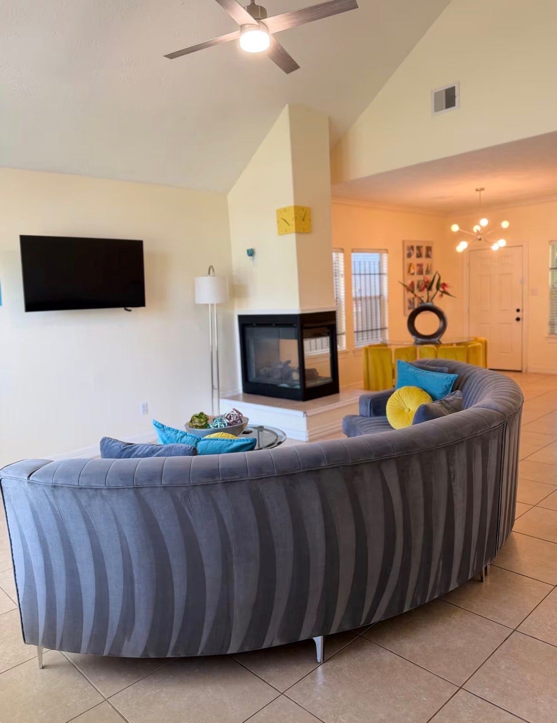 2215 Nettleton Street, Houston, TX 77004 Living area
