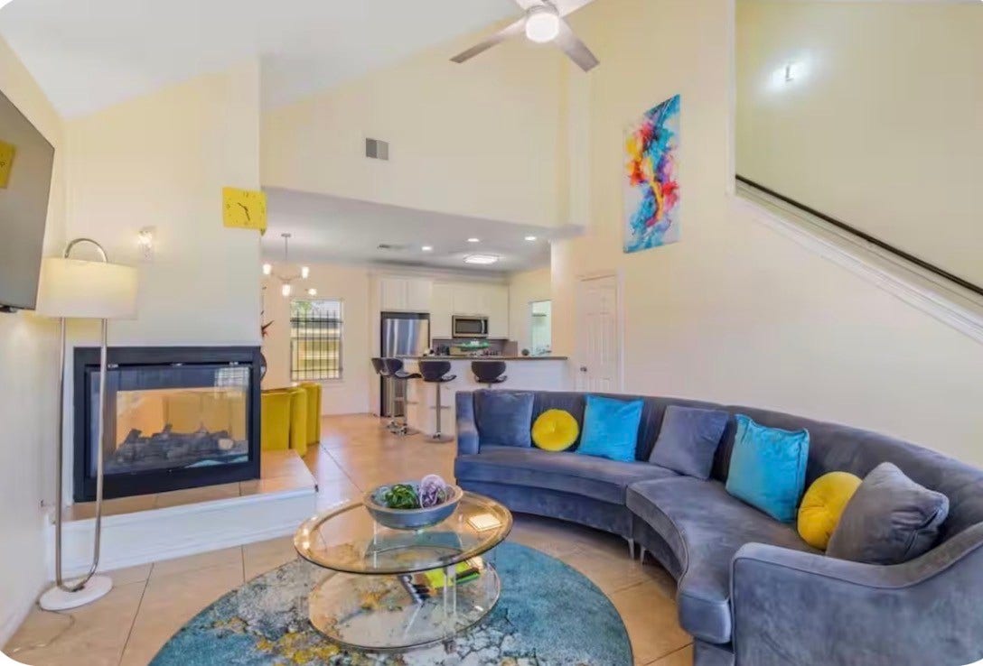 2215 Nettleton Street, Houston, TX 77004 Living area