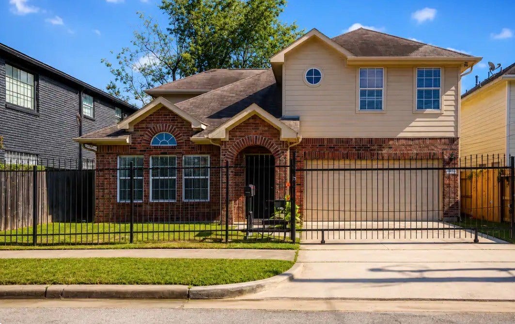 2215 Nettleton Street, Houston, TX 77004 Front view