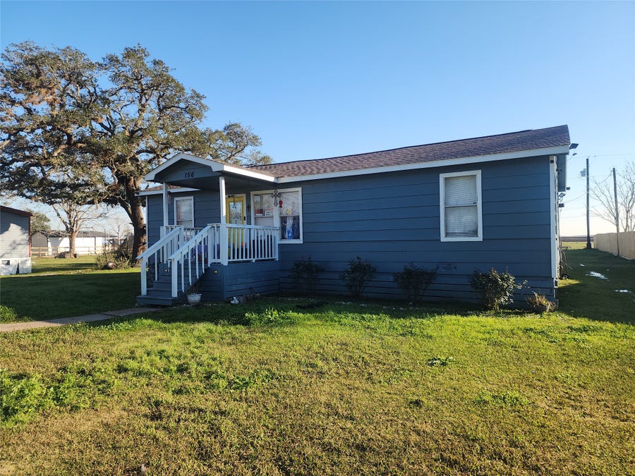Property photo for 42 Country Oaks Street, Brazoria, TX