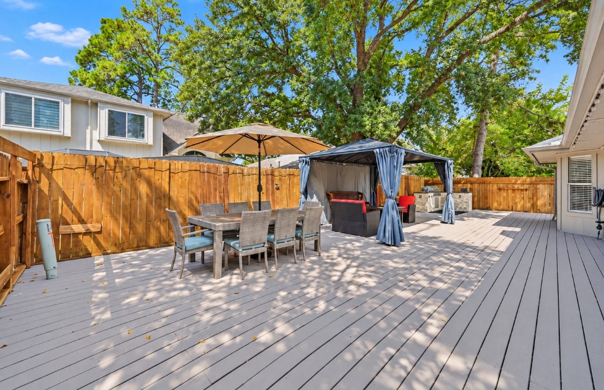 16114 N Lakestone Drive, Tomball, TX 77377 back patio