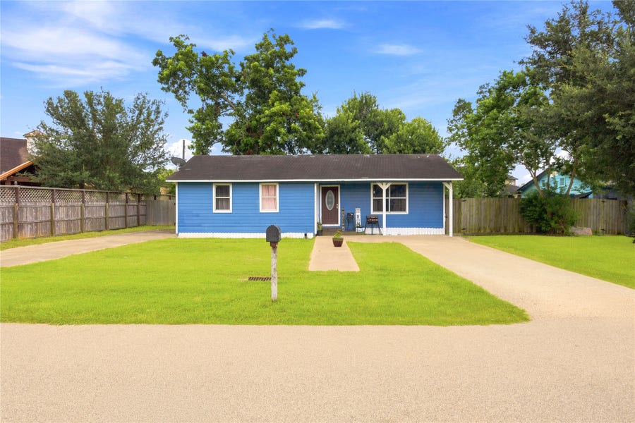 Property photo for 9326 Montgomery Lane, La Porte, TX
